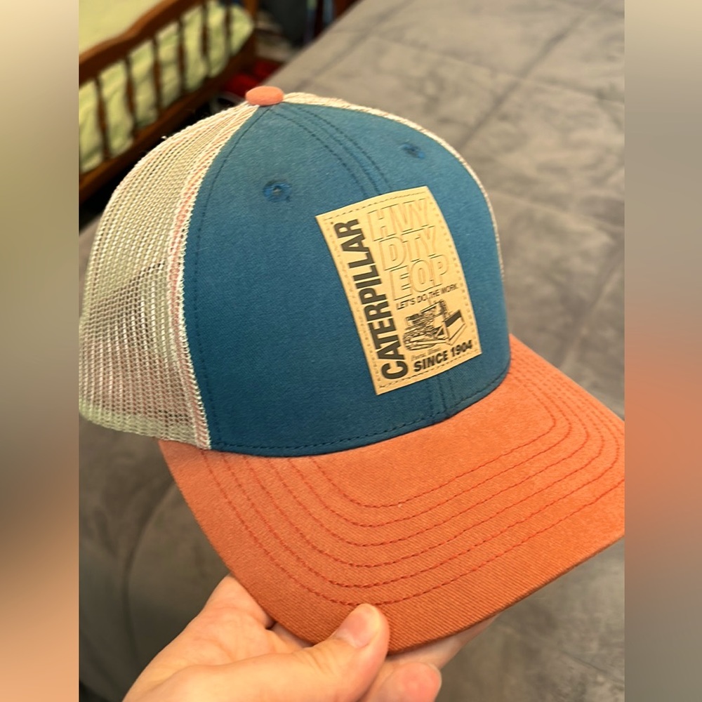 Caterpillar hat in great condition